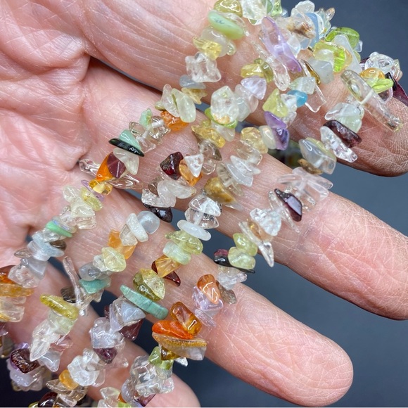 Natural Small Chips Boho Over-The-Head Style Necklace - Picture 6 of 7